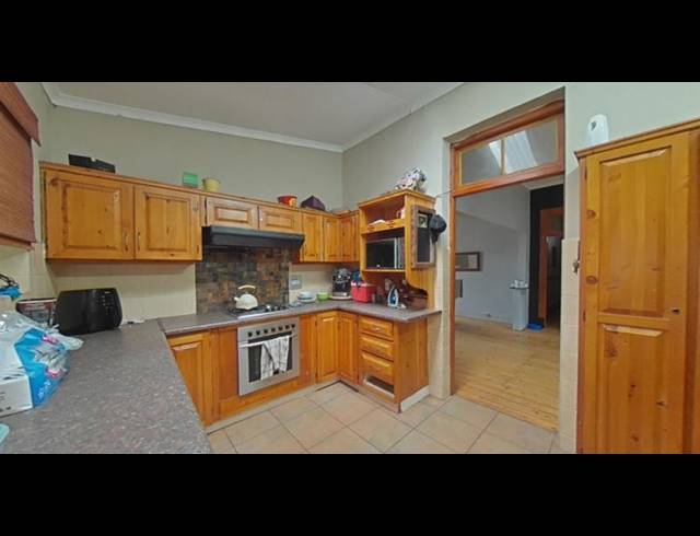 3 BEDROOM HOUSE FOR SALE IN PRESTBURY